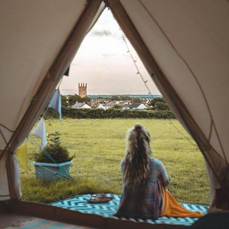 Trevena Cross Glamping & Camping เฮลสตัน ภายนอก รูปภาพ