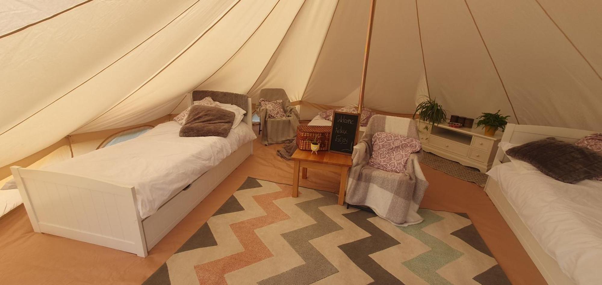 Trevena Cross Glamping & Camping เฮลสตัน ภายนอก รูปภาพ