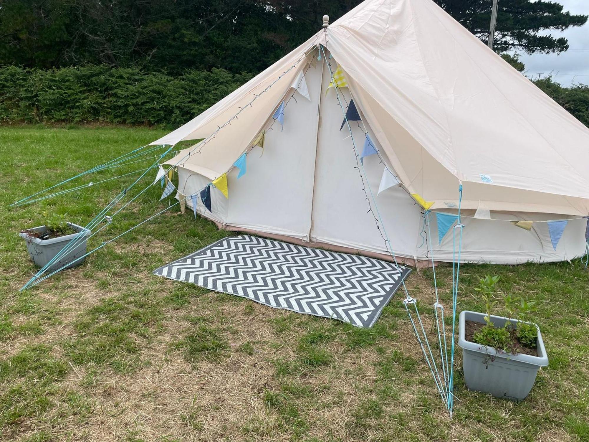 Trevena Cross Glamping & Camping เฮลสตัน ภายนอก รูปภาพ