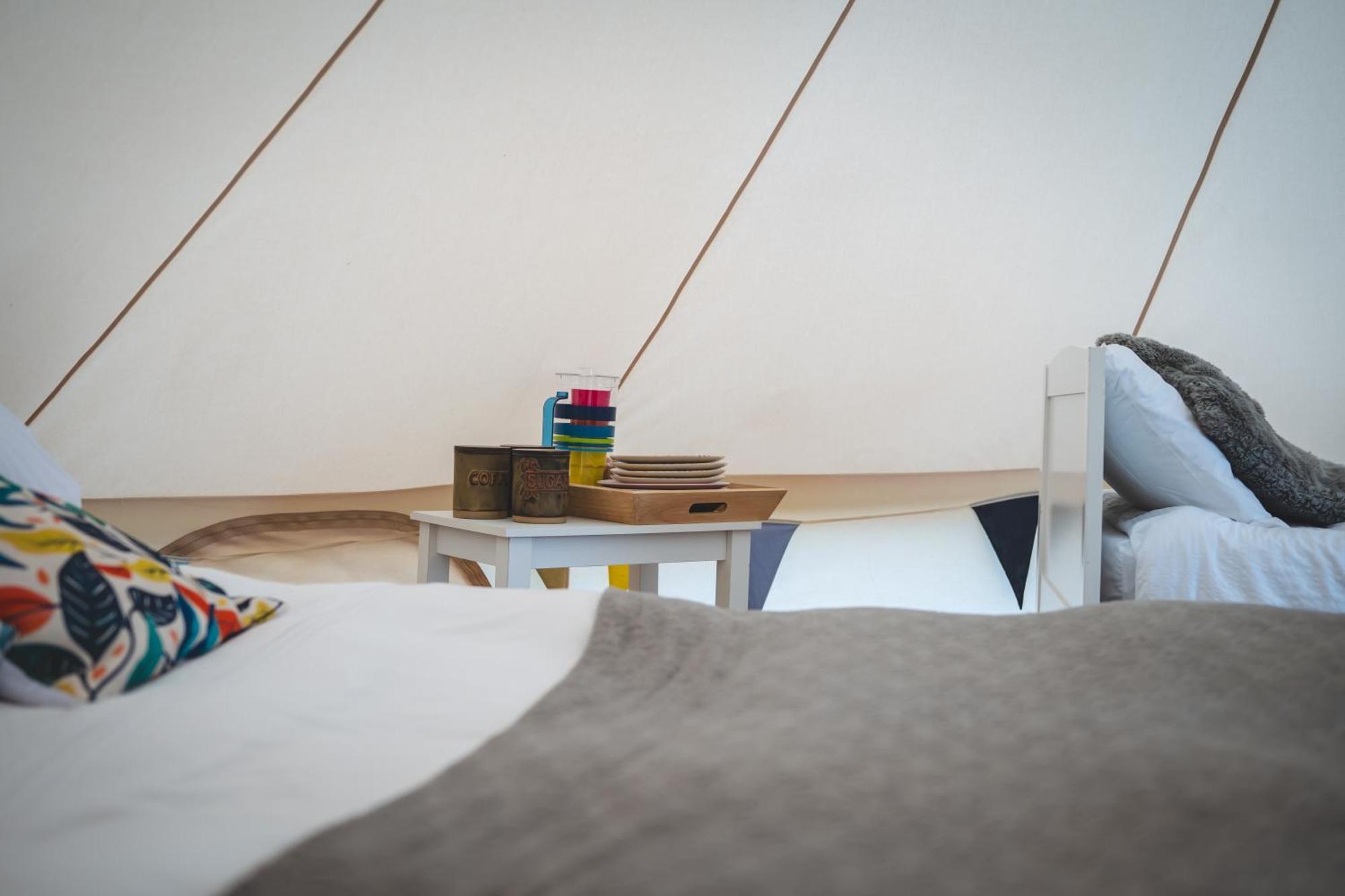 Trevena Cross Glamping & Camping เฮลสตัน ภายนอก รูปภาพ