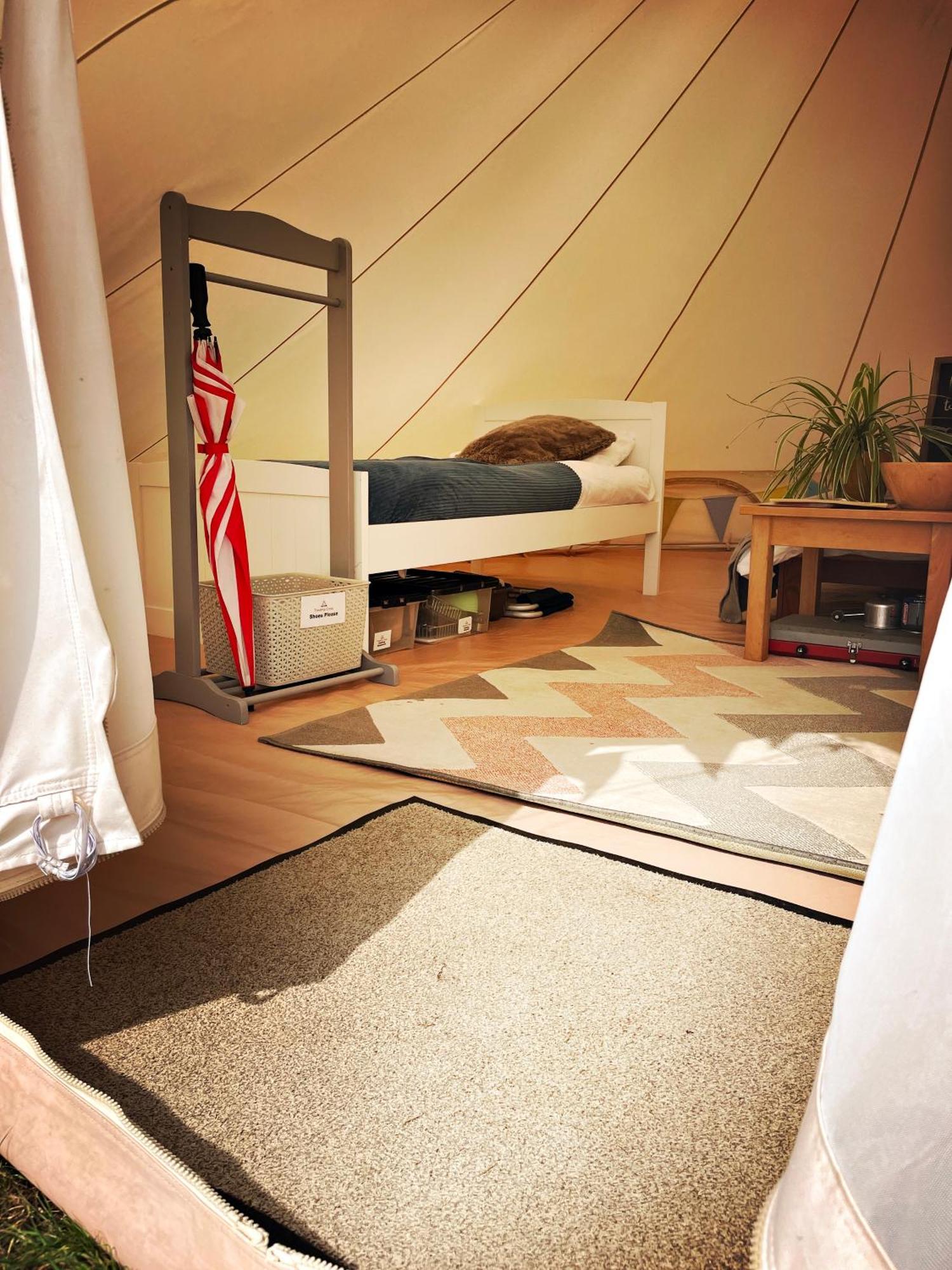 Trevena Cross Glamping & Camping เฮลสตัน ภายนอก รูปภาพ