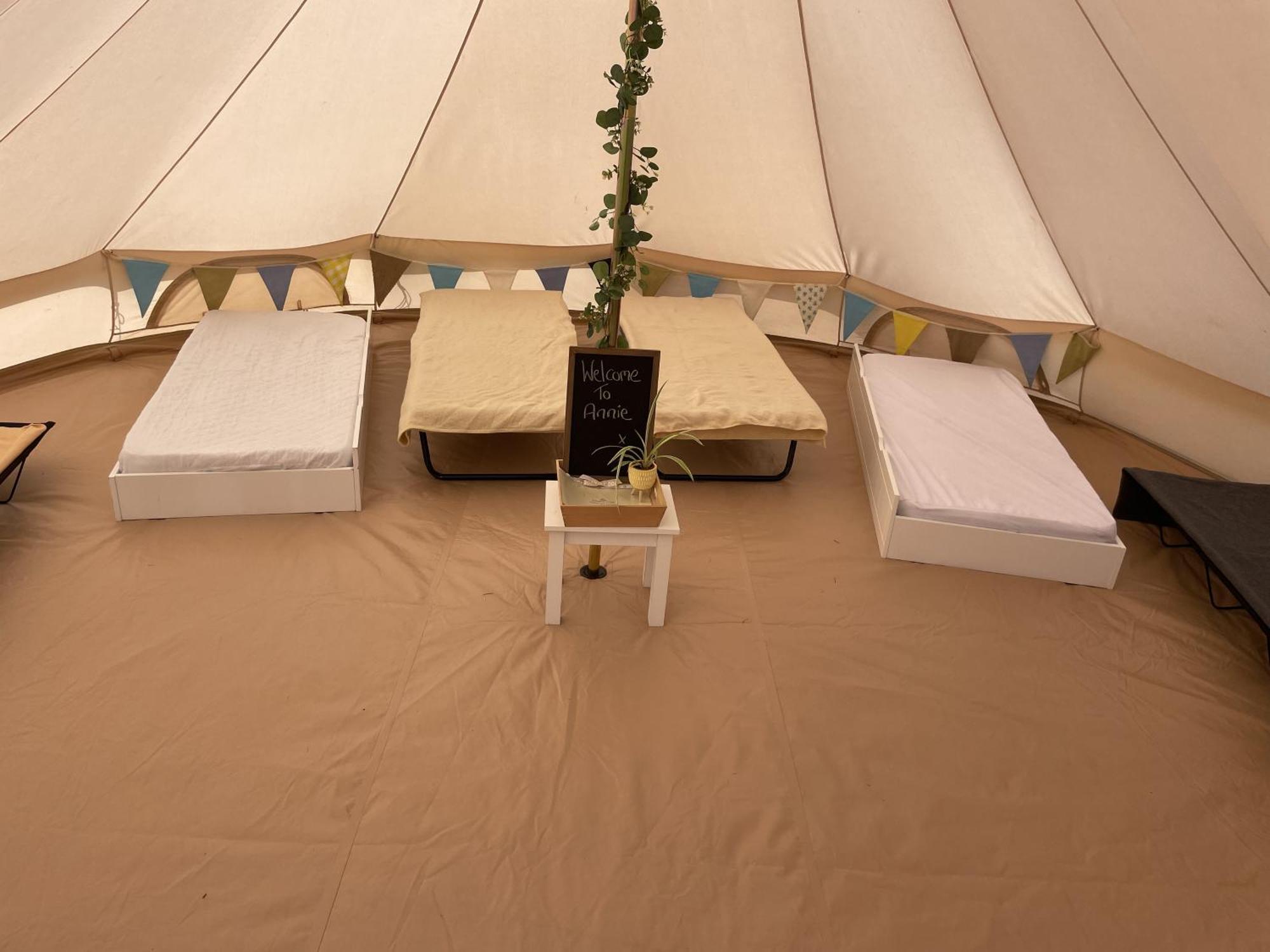 Trevena Cross Glamping & Camping เฮลสตัน ภายนอก รูปภาพ