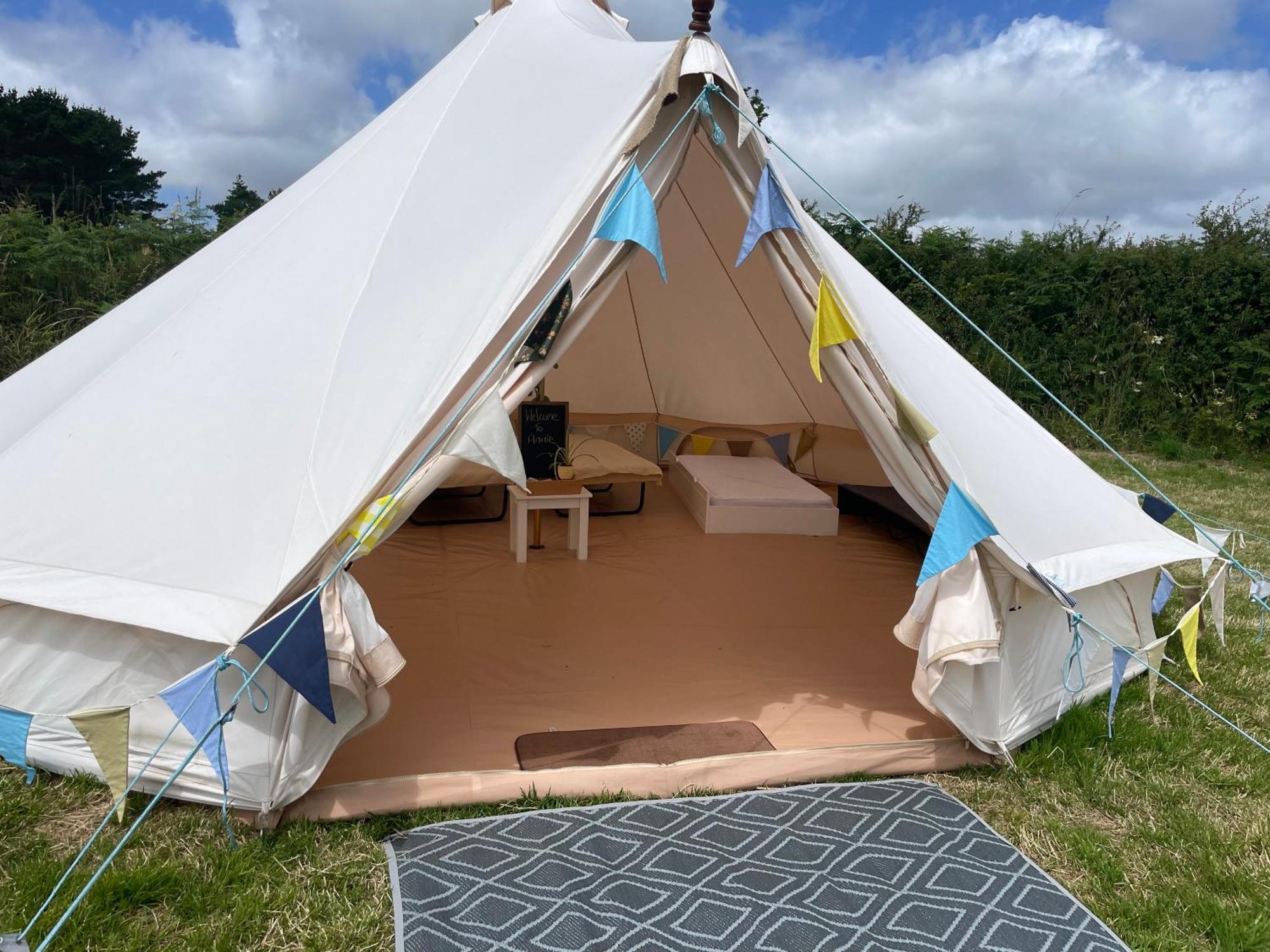 Trevena Cross Glamping & Camping เฮลสตัน ภายนอก รูปภาพ